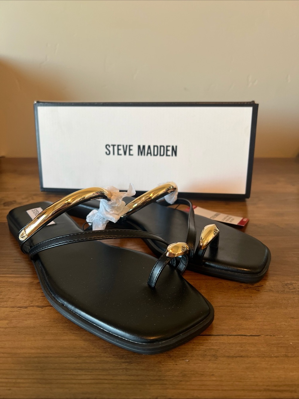 Steve Madden Ardent Toe Ring Black Sandals with Gold Accent